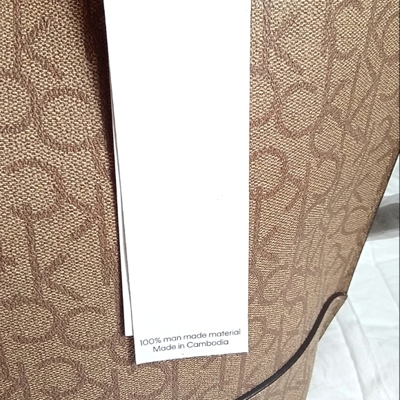 🌷New Calvin Klein Tote Bag 🌷 - Picture 3 of 5